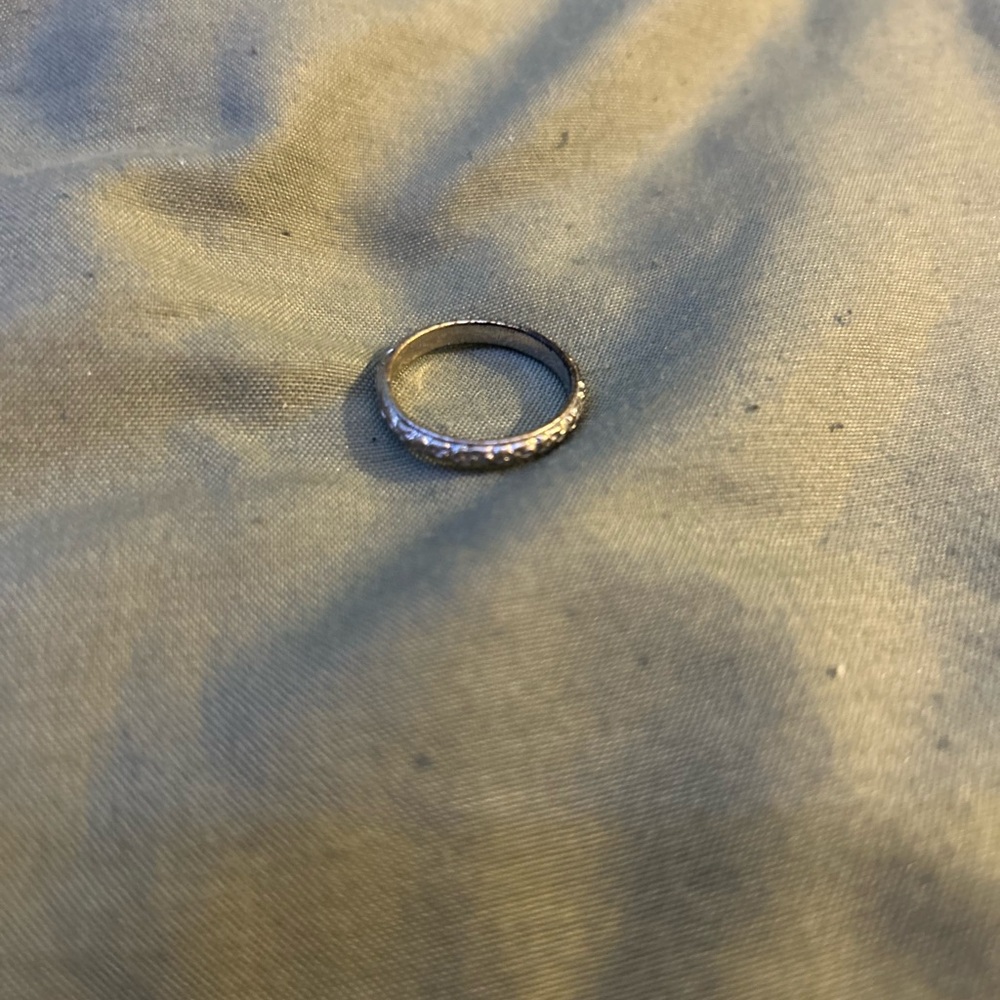 Elegant Silver Band Ring